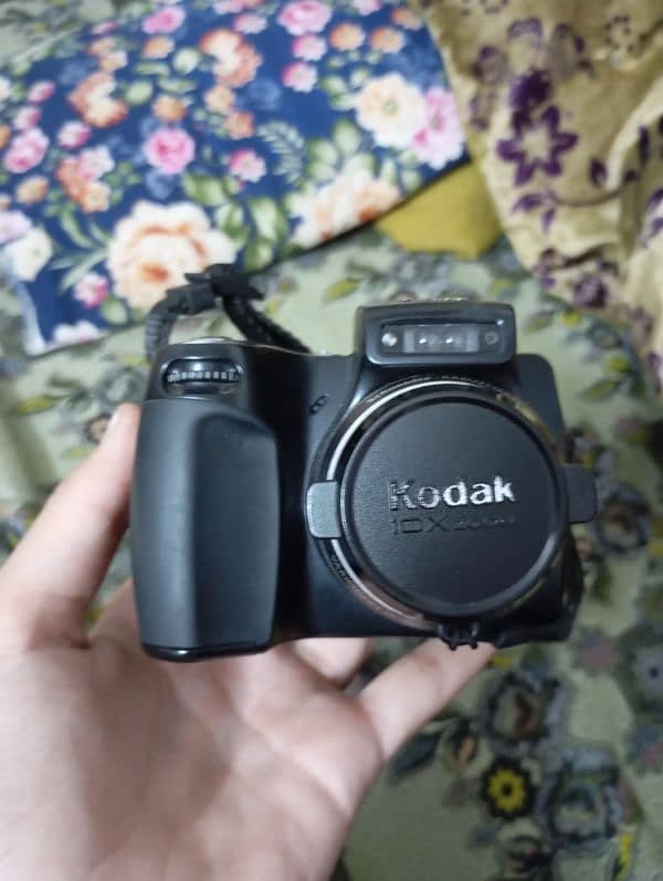 Kodak Camera For Sale With All accessories Phone number 03214744356 8