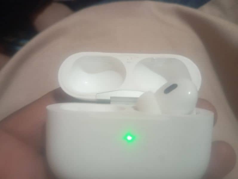 APPLE AIRPOD PRO 2 4