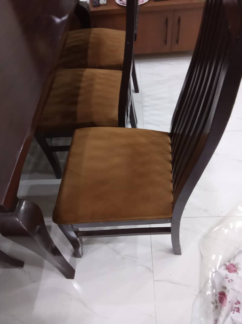 Dining table with 6 chairs all wood 3