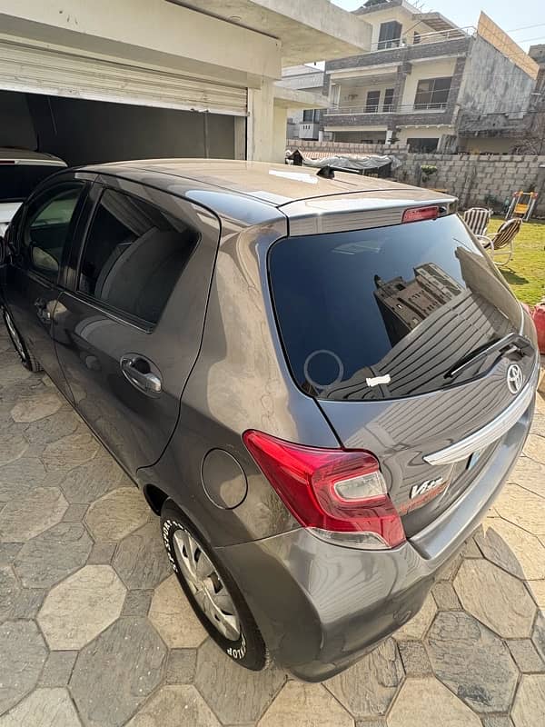 Toyota Vitz 2015 1