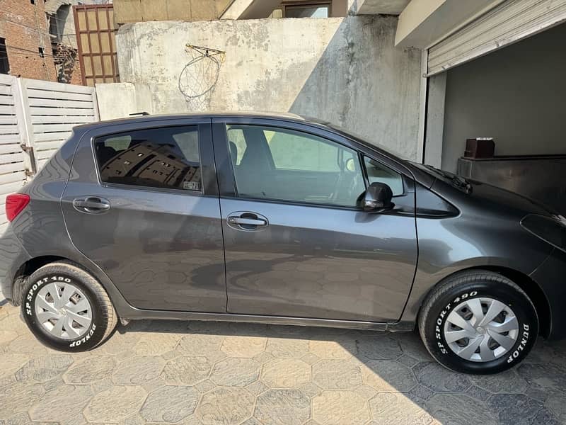 Toyota Vitz 2015 2