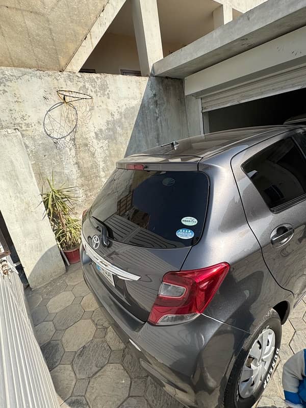 Toyota Vitz 2015 3