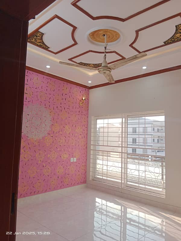 3.5 MARLA UPPER PORTION FOR RENT ,IN A BLOCK,  DREAM GARDENS  , PHASE 1, LAHORE. 1