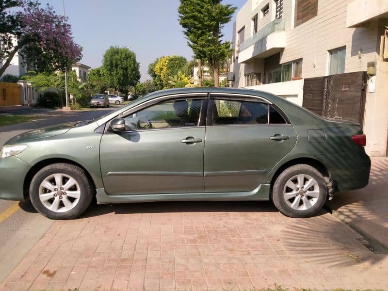 Toyota Corolla Altis 2010 4