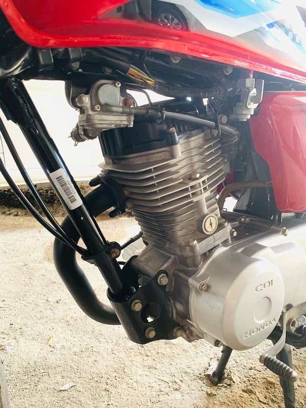 Honda 125 2024 4