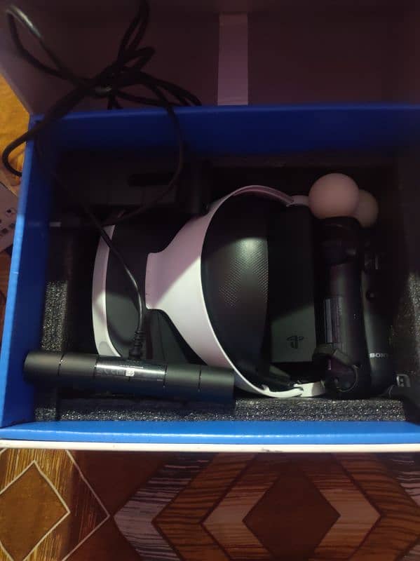 PLAYSTATION VR COMPLETE SALE NEW CONDITION WITH 1 GAME ACE COMBAT 2