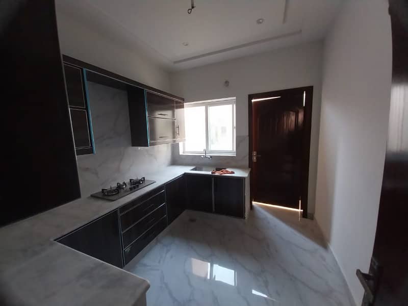 Brand New 5 Marla House for Sale in Johar Town 3 Beds, Double Unit, Italian Style Interiors 11