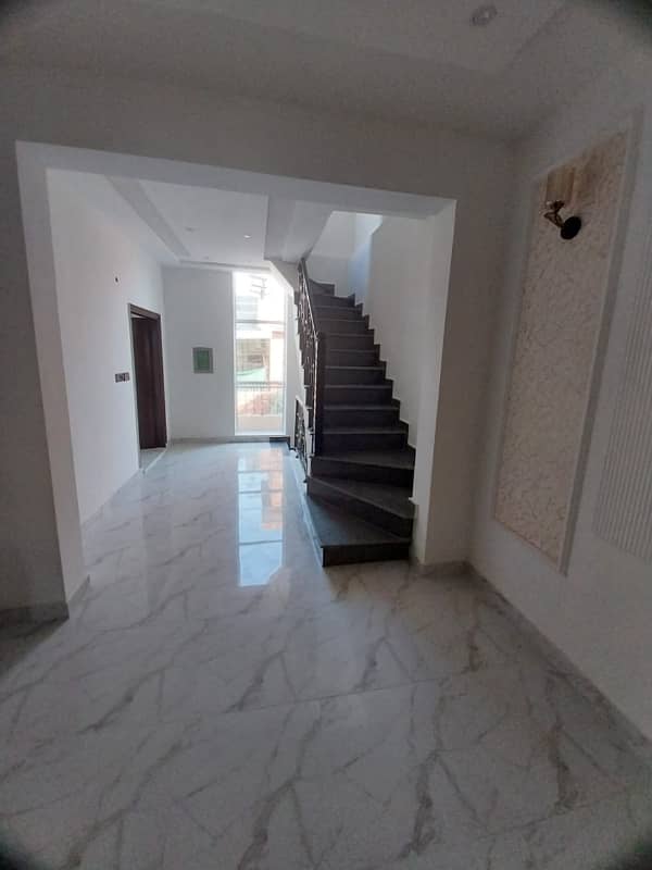 Brand New 5 Marla House for Sale in Johar Town 3 Beds, Double Unit, Italian Style Interiors 15