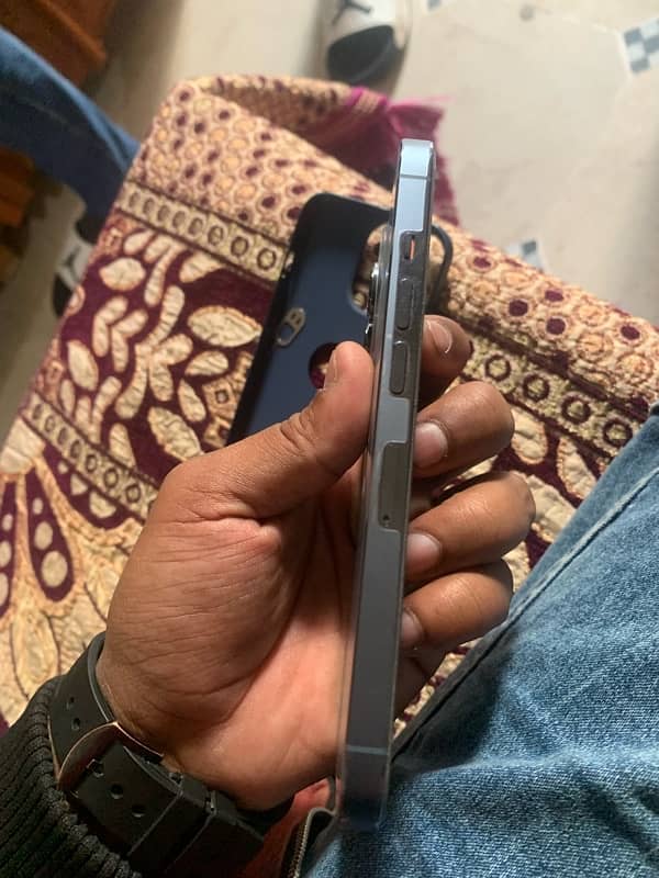 IPhone 13 pro PTA APPROVED 4