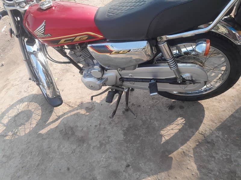 honda 125 self start 2022 model nice condition and Good average 1