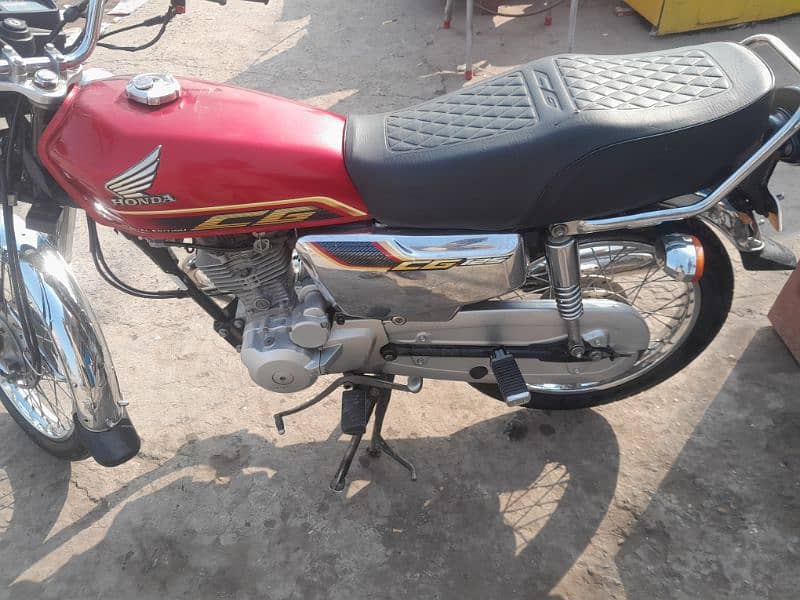 honda 125 self start 2022 model nice condition and Good average 2