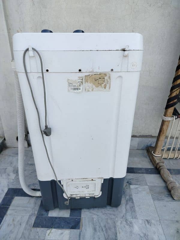 Dawlance Fresh Washing machine available for sale urgent 2