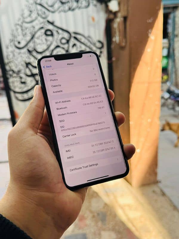 iphone Xs max 512GB PTA Approved Dual Sim Waterpack 8