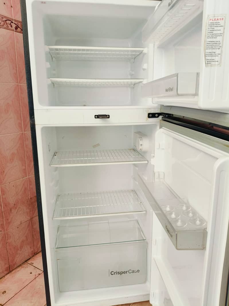 Dawlance fridge  medium size  (0306=4462/443) Papuset 7