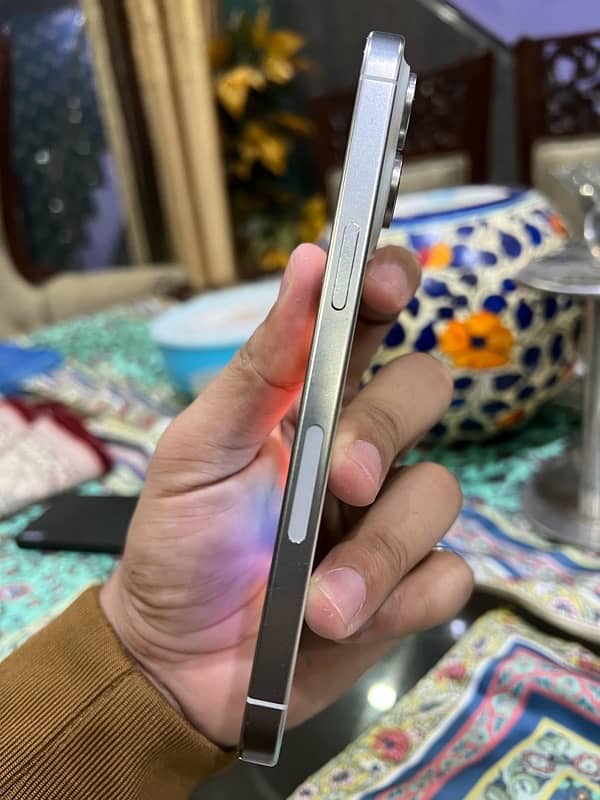 iphone 15 pro max 256 gb 4