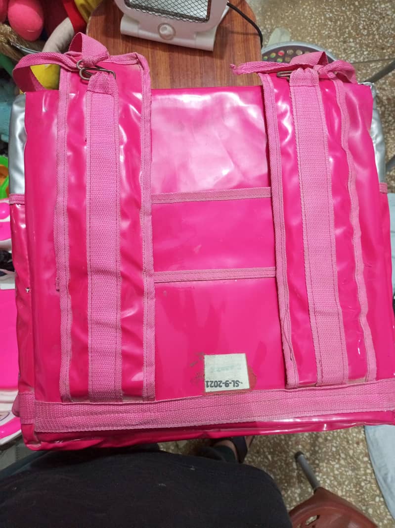 Food panda bag in good condition 6