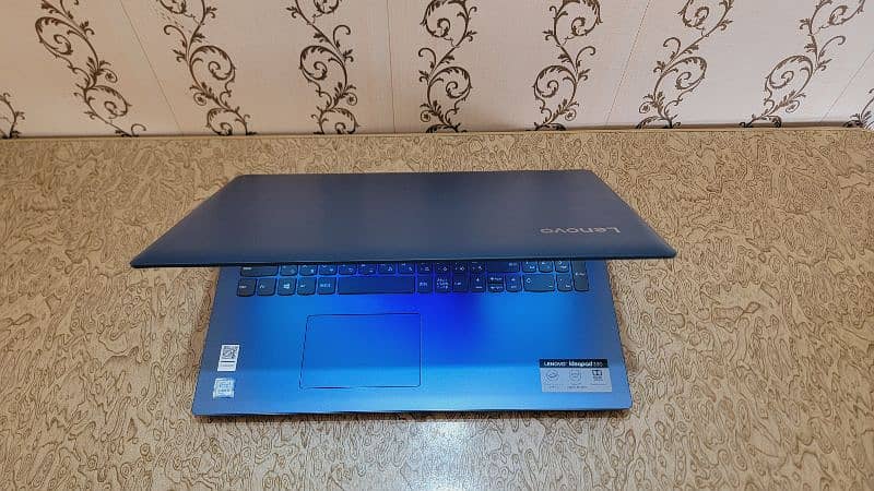 Laptop Lenovo | Core i3, 7th Gen | Slim Lightweight 7