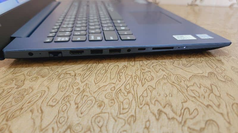 Laptop Lenovo | Core i3, 7th Gen | Slim Lightweight 11