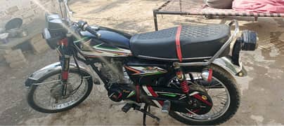 Honda 125 peshawar nambr one hand use huwa bike ha