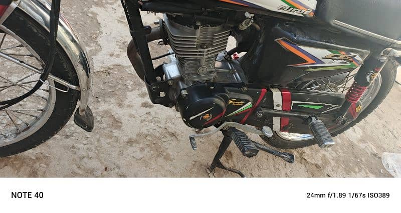 Honda 125 peshawar nambr one hand use huwa bike ha 5