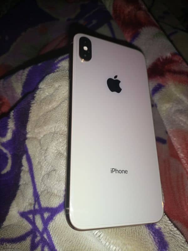 iphone xs max lush condition phone 1