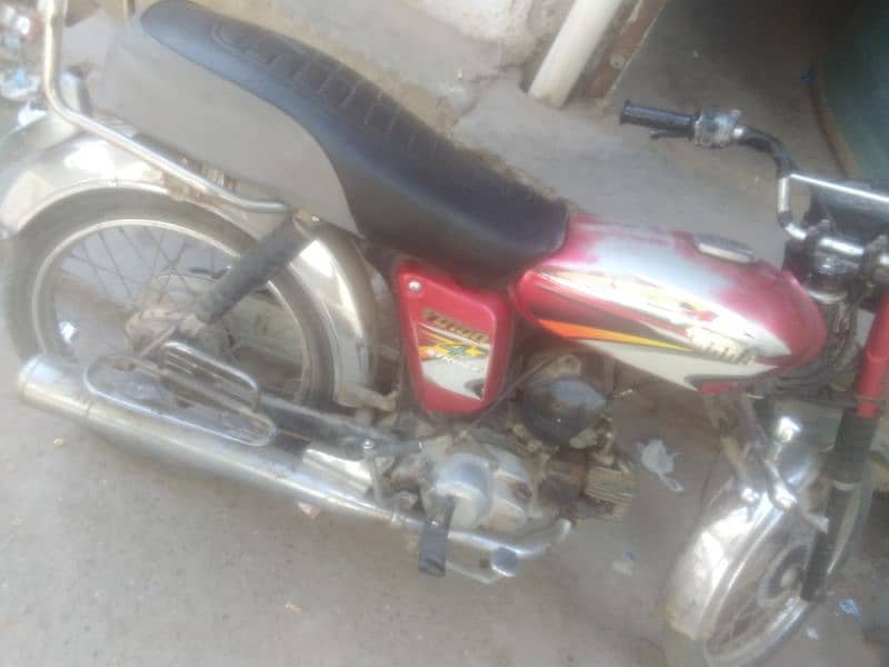 YAMAHA 4 100CC ALL OK GOOD CONDITION 8