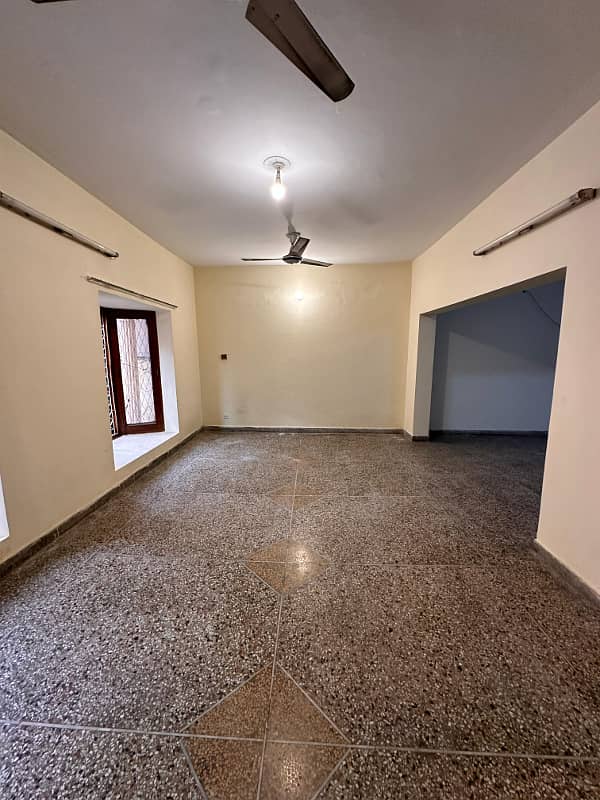 GROUND PORTION FOR RENT LOCATION JAN COLONY 2