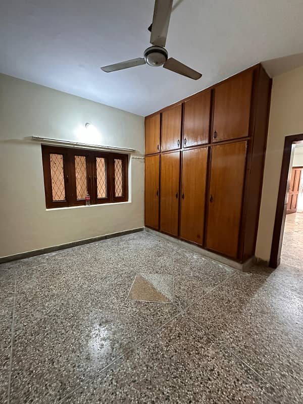 GROUND PORTION FOR RENT LOCATION JAN COLONY 5