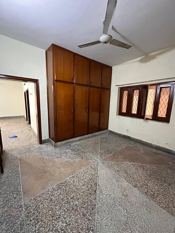 GROUND PORTION FOR RENT LOCATION JAN COLONY 6