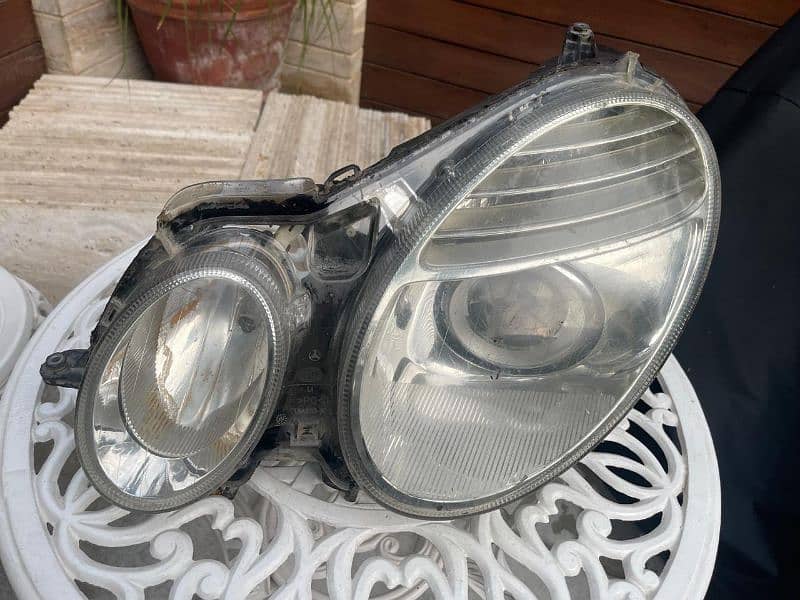 Mercedes E211 Headlight 1