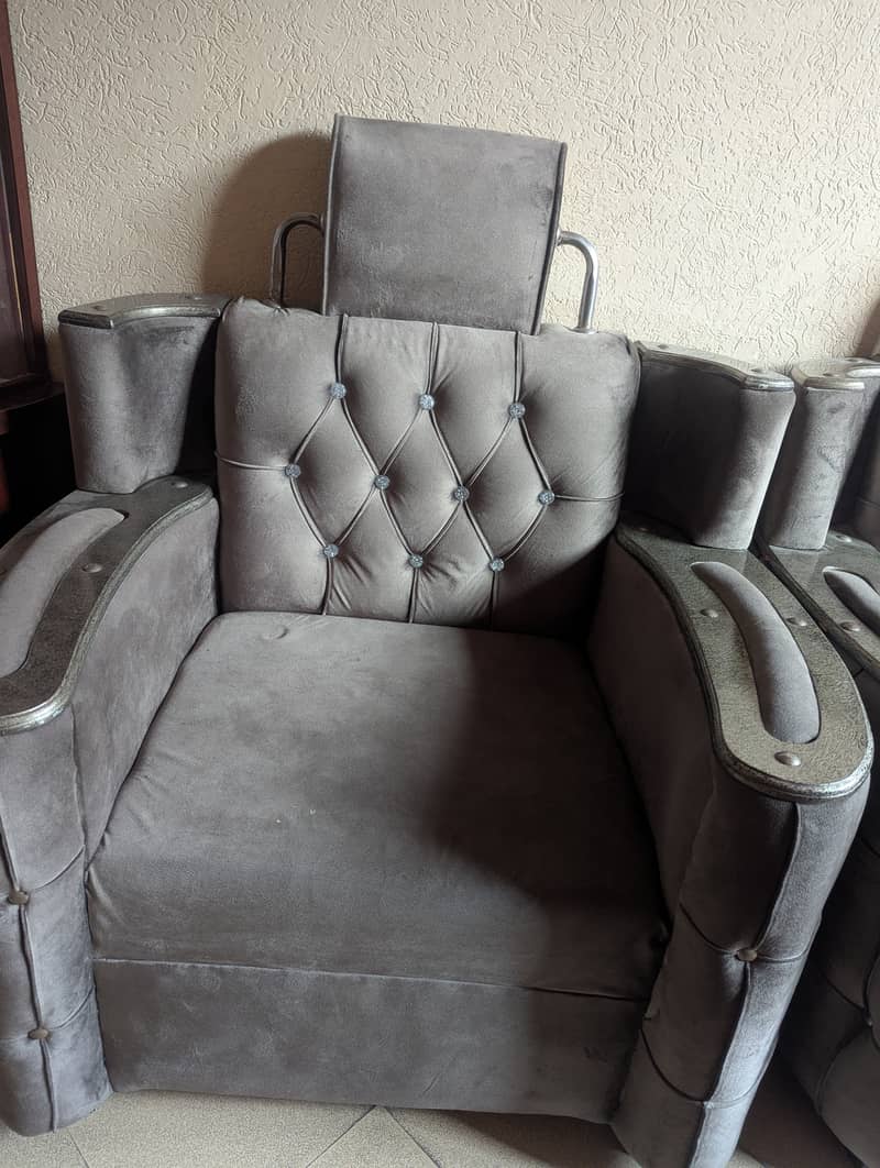 Sofa set for sale 4