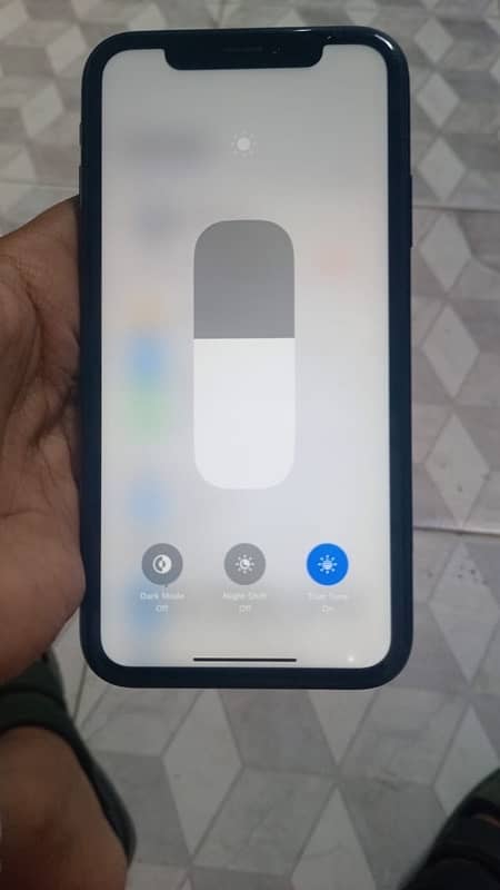 IPHONE XR 64 gb all ok  True Tone Face ID all ok. BATERY HEALTH 89 4