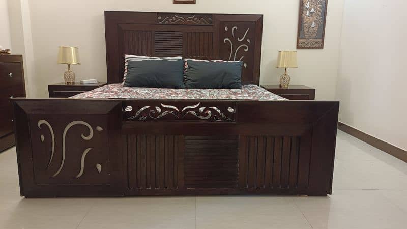 wooden king size bed for sale urgent 1