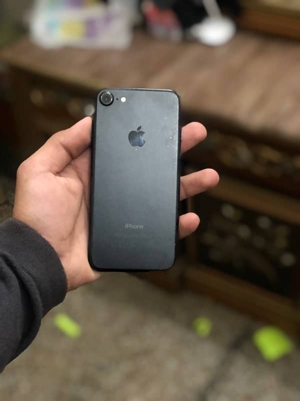 IPhone 7 in very reasonable price 1