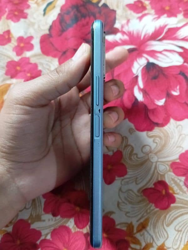 vivo y33s 8/128gb 1