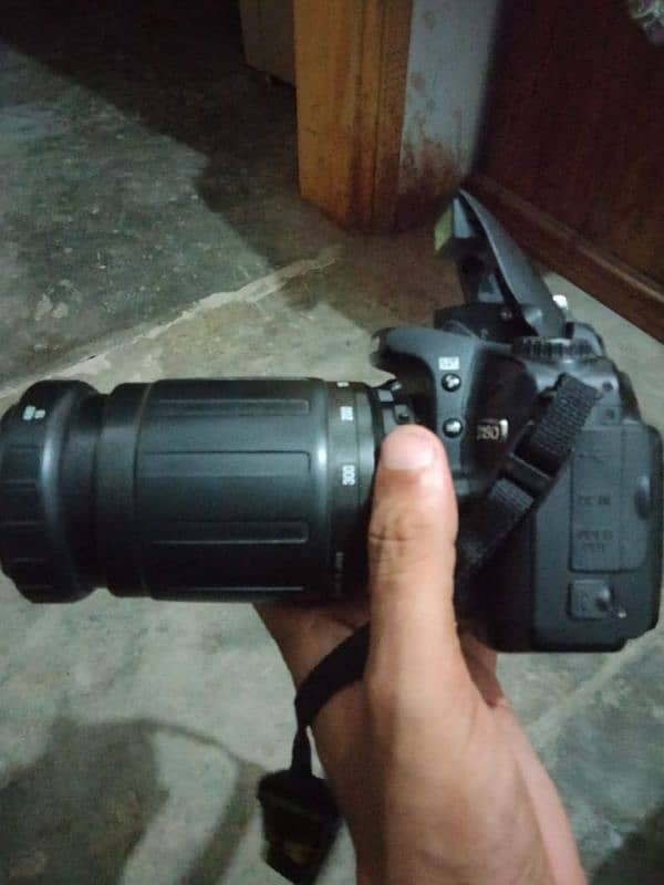 DSLR CAMERA 4