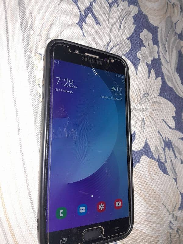 Samsung galaxy J7 pro 7