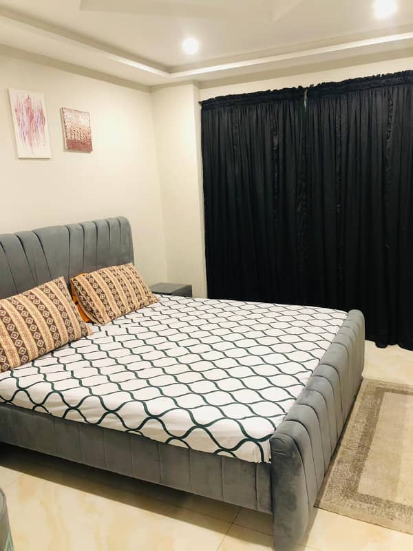 One Bed fully Furnished Apartment for rent in Bahria Town Lahore 1