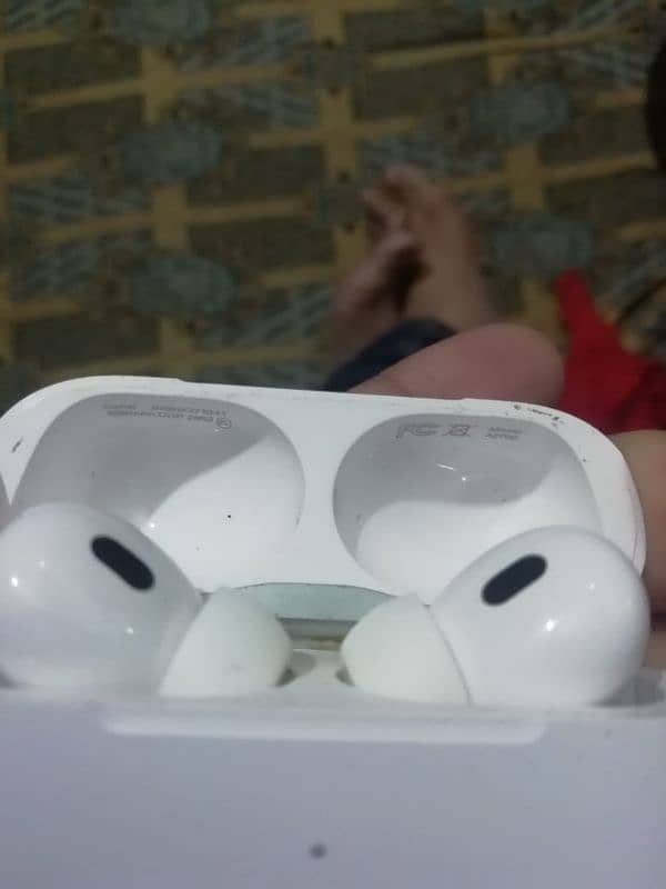 Air pods 2nd generation original 100 present 0