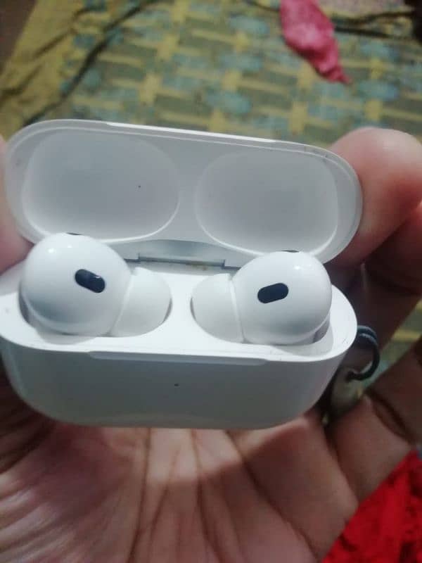 Air pods 2nd generation original 100 present 2