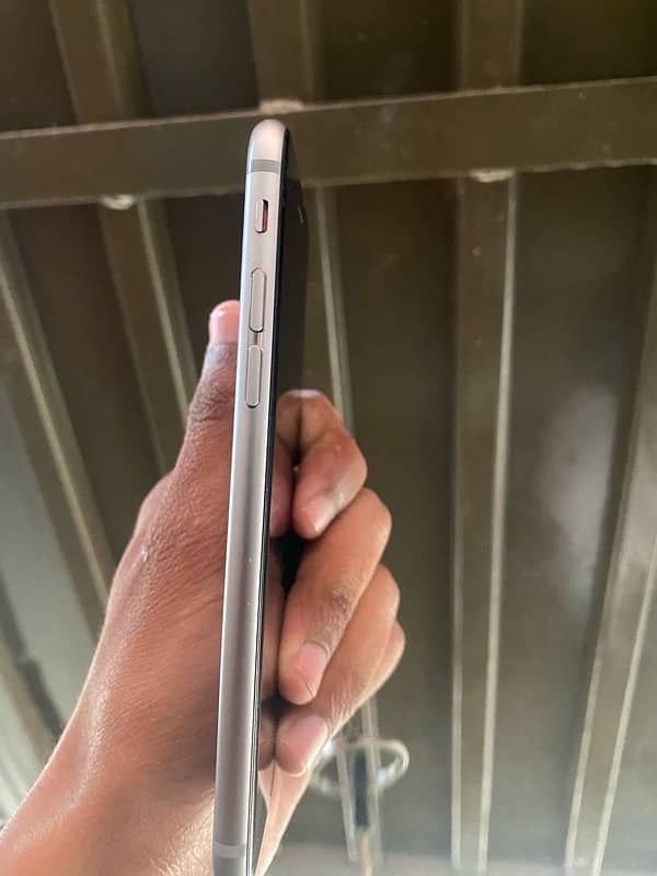 iphone 6s non PTA 2