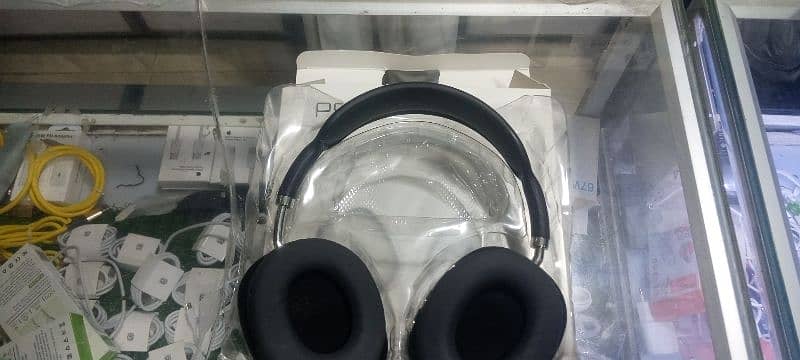 Headphone 1