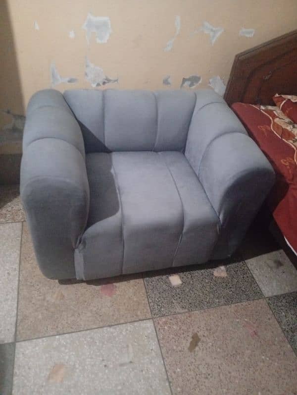 sofa set  3/2/1 full set  sale for OLX 4