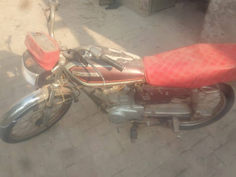 Honda 125 1985 no documents 7