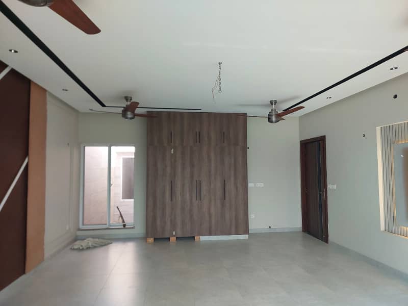 1 Kanal Brand New House Owner Build Starting Block Near Park Main Market Super Hot Location Central Cooling Automatic Main Gated Solid Construction 17