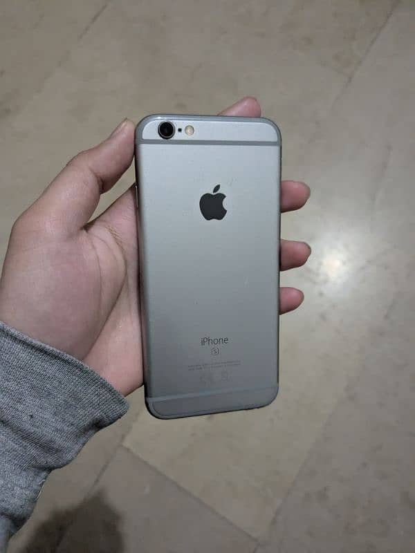 iphone 6s 32gb PTA approved (genuine seller) 0