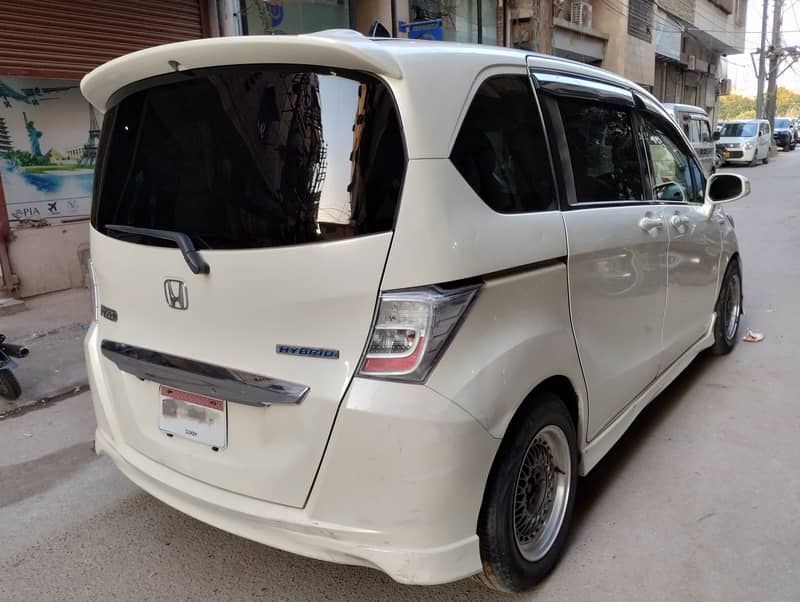 Honda Freed 12/17 Pearl White No Touchup Defence 3