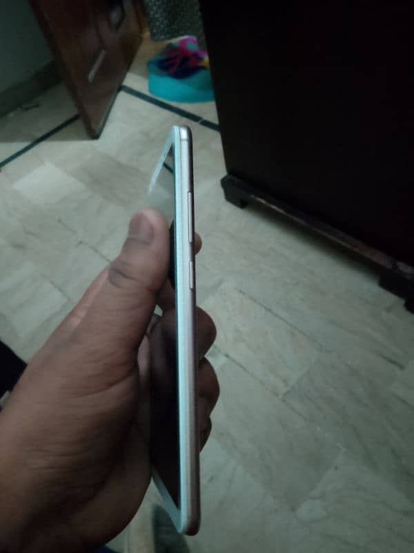 For Sale Vivo y71 Battery timming Achi Hai 4+64 4