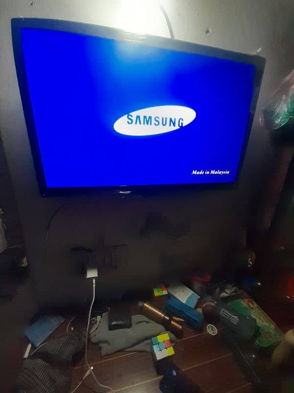 led TV 32" 20500/= 0