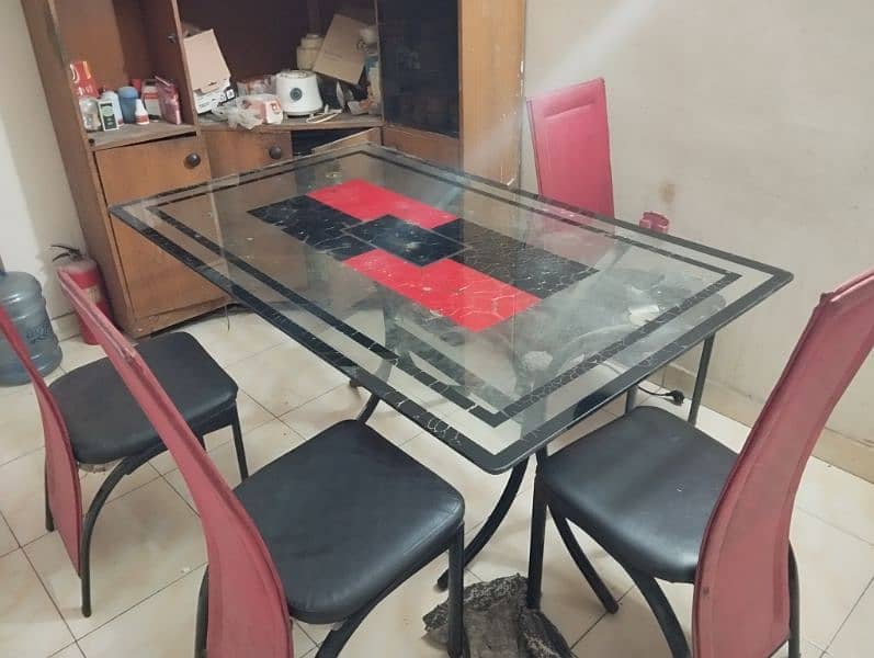 Dining Table Black and Red 2